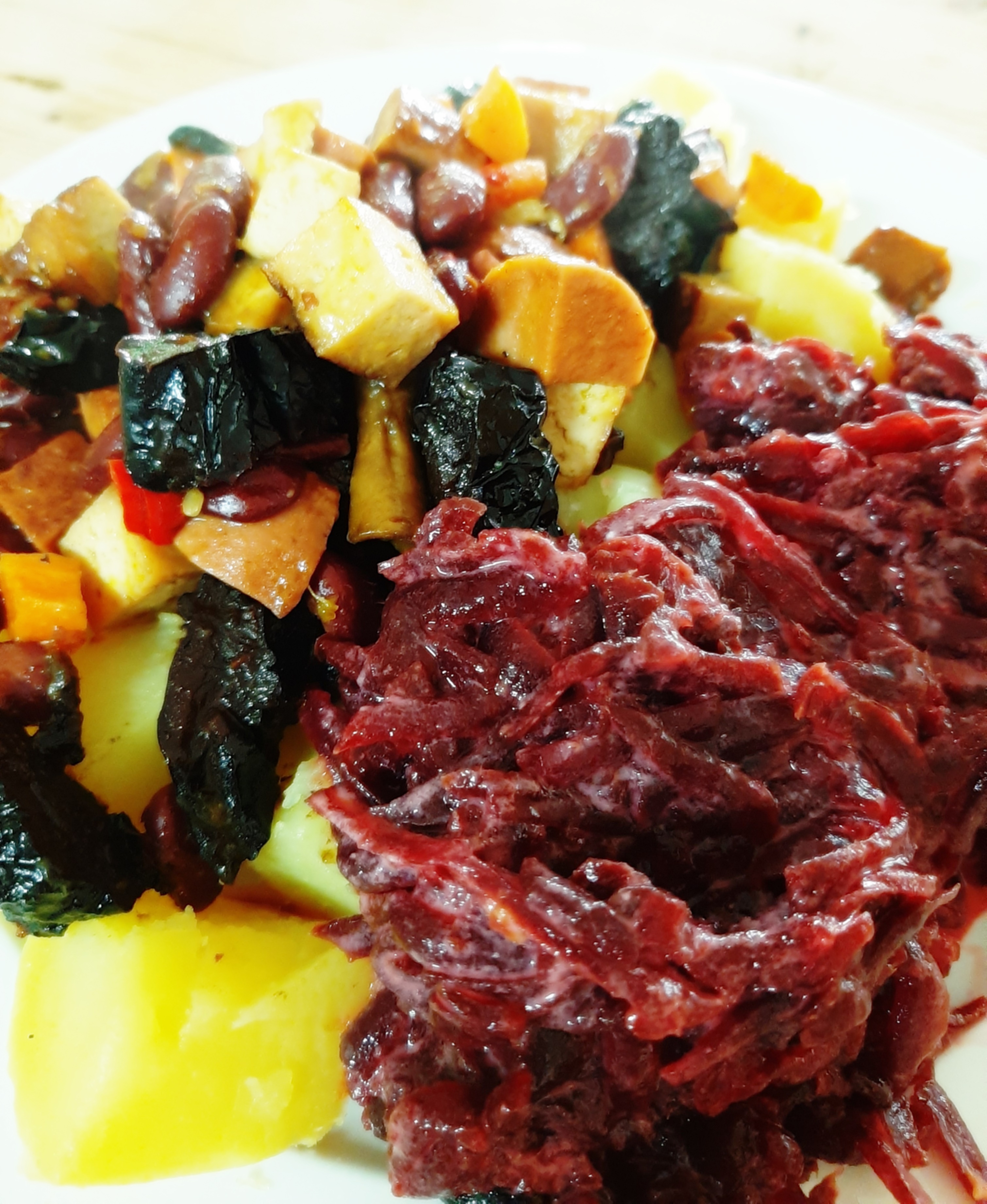 z tego co poad ręką