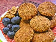 Czekolada, jagody, ciasteczka wzbogacone o cieciorkę...deser na stare lata